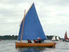 Aven, le premier des voile-aviron Aven