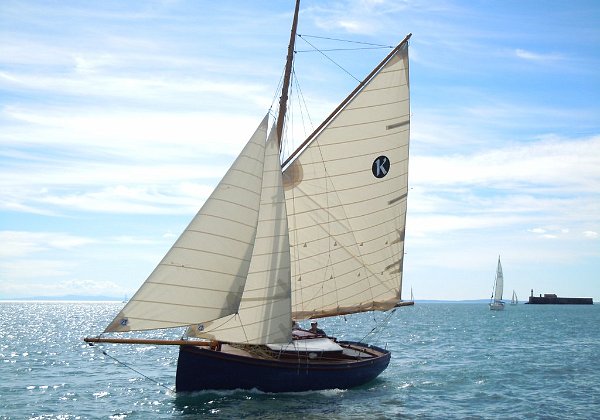 Koalen 26 under sail