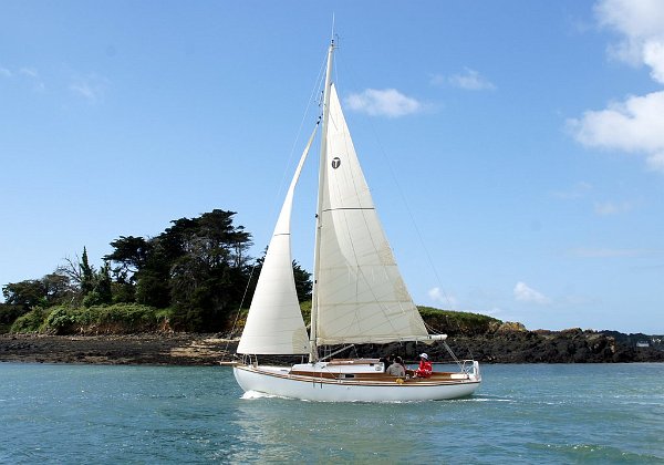 Olceni 2 at Morbihan week 2013 8.45 m classic cruiser Go to Toulinguet description