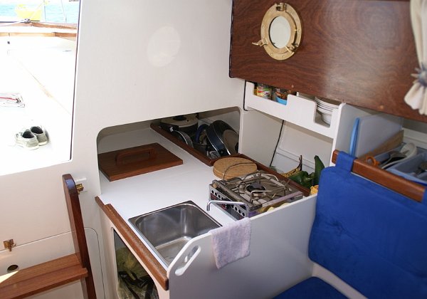 Accommodations 8.45 m classic cruiser Go to Toulinguet description