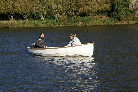 DSC06163 Bounty motor boat in river Rance