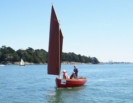 DSC04394 Ilur owned by François Besnier, built by Icarai