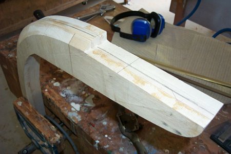ABER (8) Stem notch to receive keel