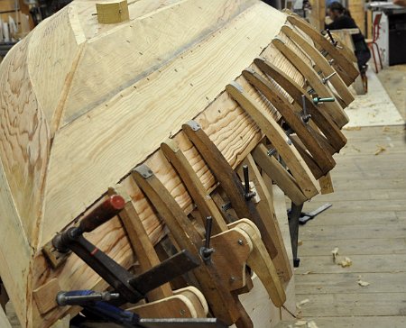 dsc_0215_30738650146_o Many clamps are required for the clinker planks
