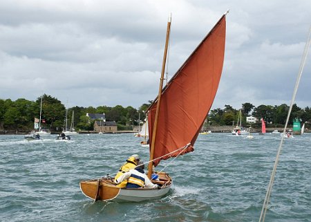 morbihan-2013-fvan-562 Plywood built Seil participating to the Morbihan week 2013