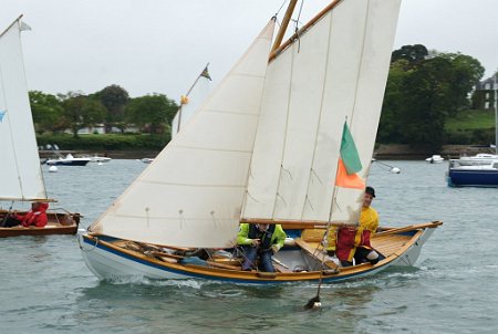 morbihan-2013-fvan-232 Youkou-Lili, lug sloop rigged, participating to the Morbihan week 2013