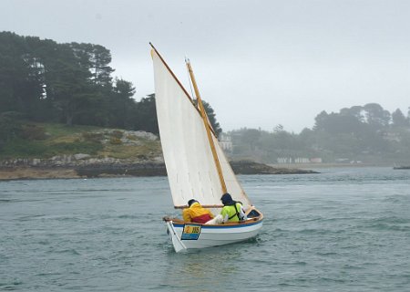 morbihan-2013-fvan-244 Youkou-Lili, lug sloop rigged, participating to the Morbihan week 2013
