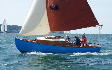 DSC00918 Beniguet P'Tit Lu, built by Grand-Largue, during Douarnenez sail festival 2012