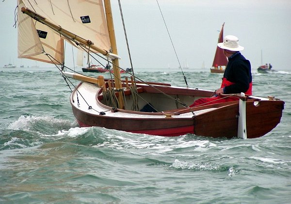 Morbihan week 2007 Classic open gaff sloop, 4.46 m in length Go to Beg-Meil description