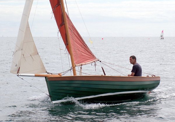 Pepito, the first Beg-Meil Classic open gaff sloop, 4.46 m in length Go to Beg-Meil description