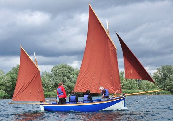 Ebihen 16, lug yawl rig (bourcet-malet), strip planked Go to Ebihen 16 strip description