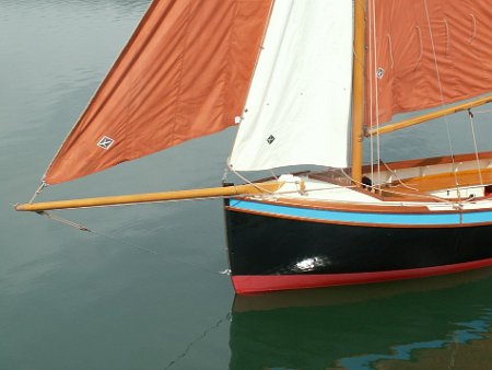 PICT5358 The bowsprit may be moved back at mooring