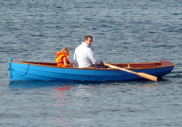 Aulne Vers description de l'Aulne, yole d'aviron de 4 m