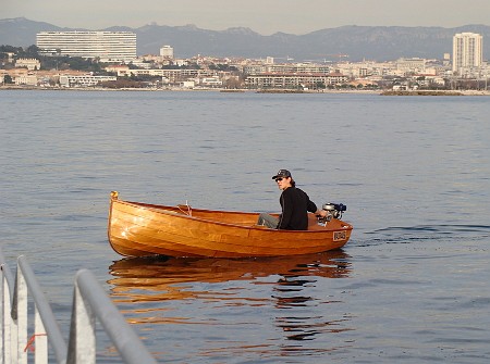 DSC00603 Morbic 12, avec moteur British Seagull de 1978, construit par Nicolas Vu Huu