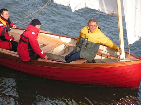 Ilur03 Un canot voile-aviron très accueillant