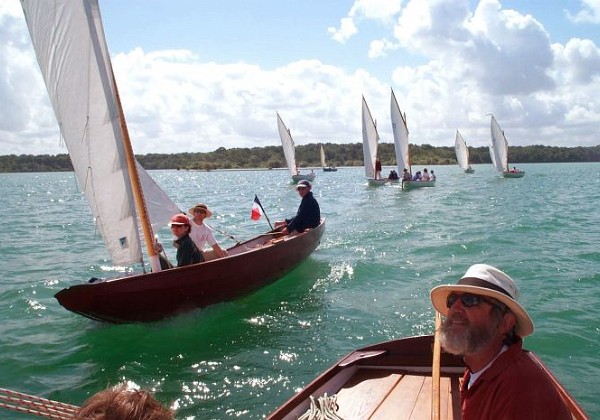 Seil contreplaqué Grande prame, voile-aviron de 5.4 m