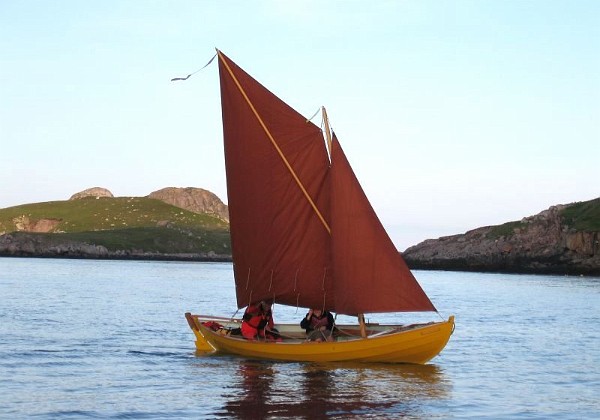 Voile à livarde Voile-aviron à cul pointu de 5.7 m