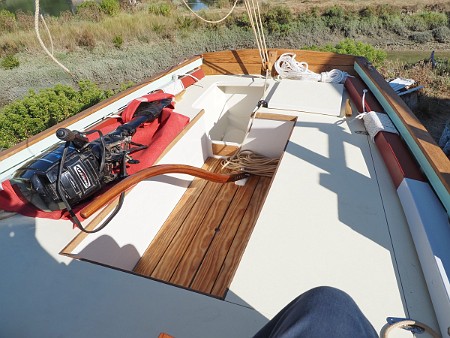 Diben23-2020-08-03 Le cockpit avec un moteur prêt à être placé dans le puits