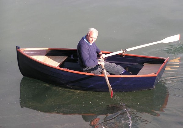 Annexes, bateaux d'aviron Annexes et petites embarcations. Aviron en mer