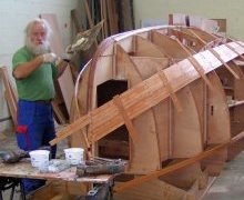 Construction d'un bateau en bois