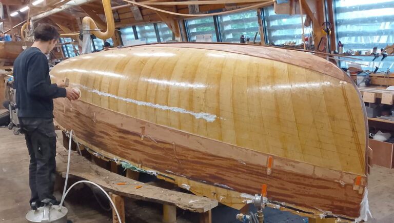 Lire la suite à propos de l’article Petit Trého, construction par Skol ar Mor